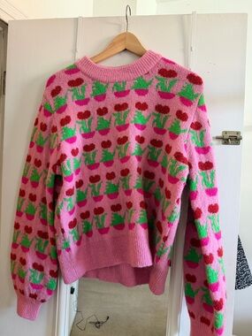 KITRI Pink Floral Pattern Crewneck Sweater